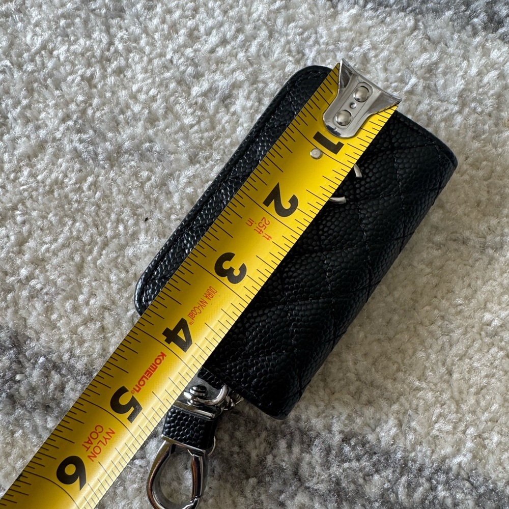 Black Textured Key Holder with Silver Chain - Picture 8 of 9